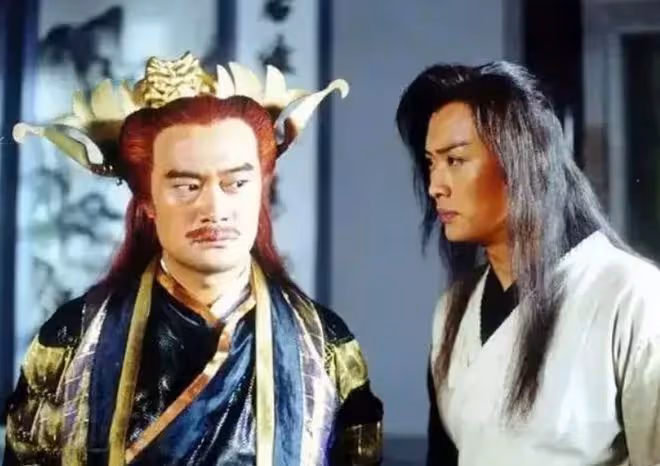 52歲王建新首次帶妻子出鏡!年輕貌美賽明星,夫妻同框被指像父女