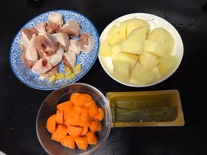 咖喱土豆雞塊