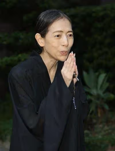 台灣「富婆」許純美,5婚5散,最愛小鮮肉,揚言「40億包養黎明」,最後卻選擇出家