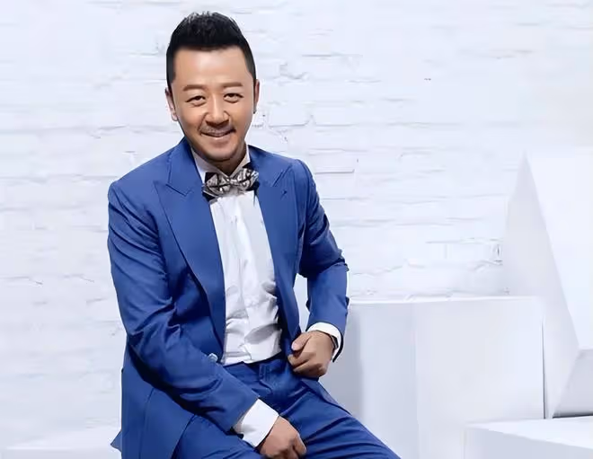 郭濤父女登台走秀!11歲女兒身材高大接近成年人,五官像哥哥石頭