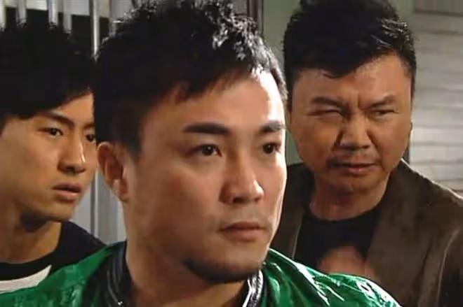 44歲男星發生意外!出海遊玩被蟒蛇咬傷,已緊急送醫打破傷風針