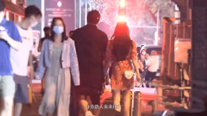 陳思誠曝新戀情！與美女當眾擁抱牽手，女方長腿吸睛顏值不輸明星