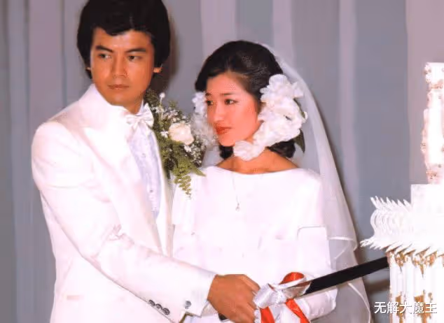 據說日本人，也有山口百惠情節，上戶彩也是個小山口百惠