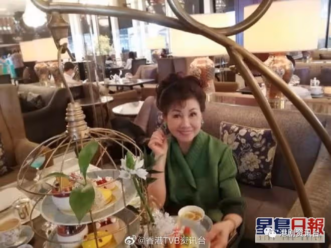 《真情》高校長82歲近況曝光！凍齡外表同27年前一樣仙氣滿瀉