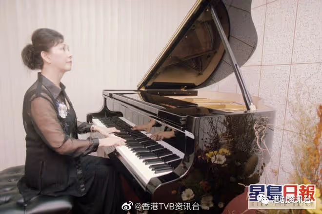 《真情》高校長82歲近況曝光！凍齡外表同27年前一樣仙氣滿瀉