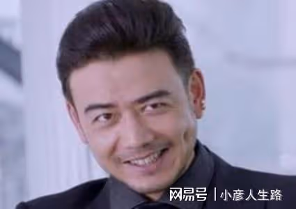 《麓山之歌》楊爍演得好，一點也不油膩，跟焦俊艷搭檔CP感爆棚