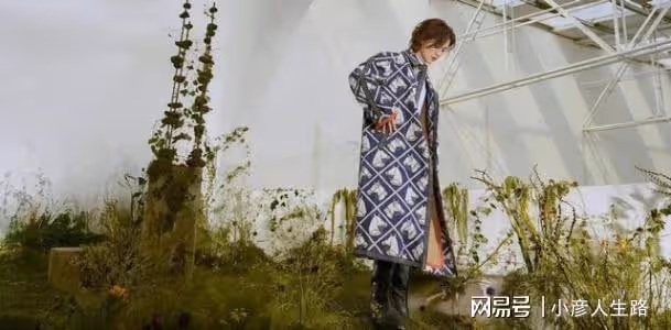 愛了愛了,鹿晗王鶴棣雜誌封面好帥,真是粉絲們期待已久的福利