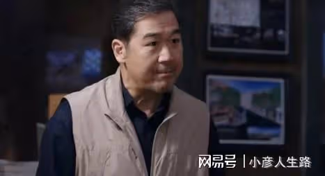 紅了20年的「鐵三角」,張鐵林、王剛、張國立在《老傢伙》火出圈