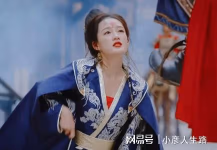 李沁《請君》開播第一天,男主任嘉倫被刷差評,觀眾理由出奇一致