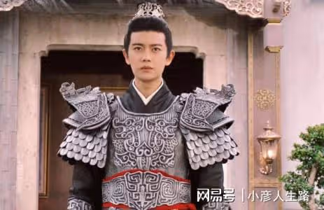 李沁《請君》開播第一天,男主任嘉倫被刷差評,觀眾理由出奇一致
