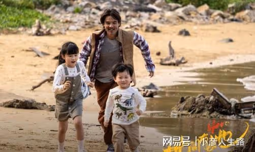 《世間有她》是一部很成功的現實題材新主流情感大片,值得一觀