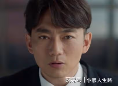 《麓山之歌》太好看了，雖然感情線有點狗血，但編劇的處理很高明