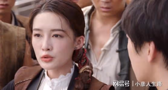 任嘉倫黑馬大劇太狠!播出6集熱度第一,李沁造型驚艷,劇情上癮