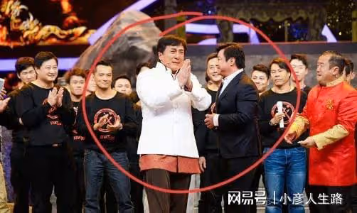 成龍再爆有私生子房祖軒,孩子媽是鄧麗君,網友分析是假新聞