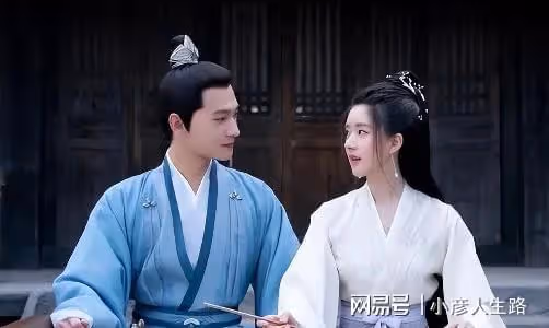 八卦爆料:「吳露可逃」是假的,趙露思男友是頂流,顏值高合作過