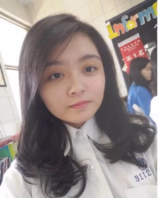《意難忘》童星小婷婷長大了!「10年後長這樣」蛻變長髮正妹氣質清純