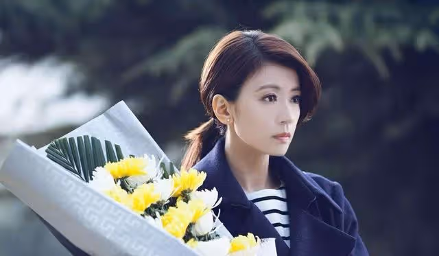 離婚12年了!賈靜雯談前夫「再見面頭髮都白了」:從沒想像過 坦言內心話「錯誤遇到彼此」被讚翻了