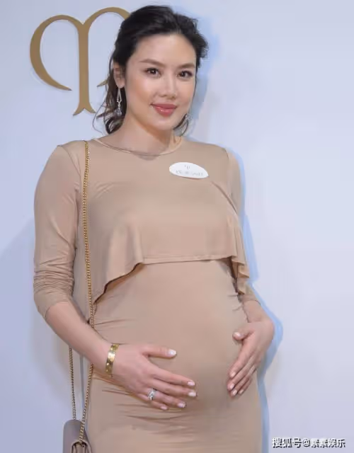 黎明前妻樂基兒大變樣,增肥近200斤,與富商老公生活很幸福