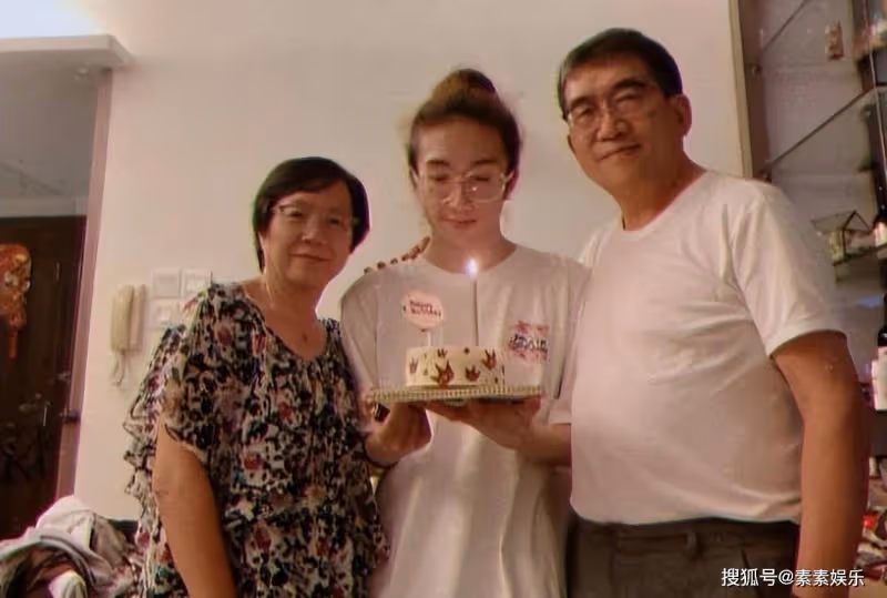 紅館傷者新動態:可以微笑和眼神對望,父親用雙手摸他的臉鼓勵