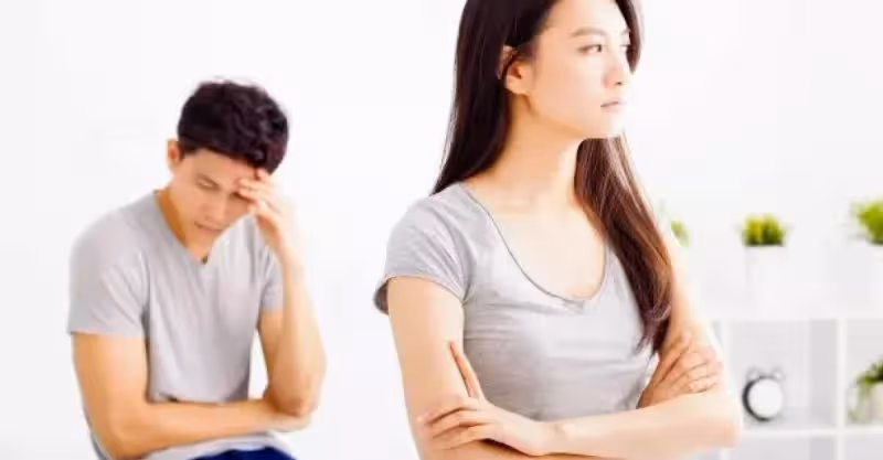 姑娘父母湊錢買婚房，婆家卻想搬進來，姑娘：不嫁了，請你們離開
