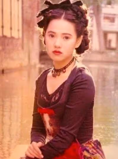 我不是公主!伊能靜自揭曾被母親「鎖鐵鏈」被姐夫打喂狗食 坦言曾活得「像只野狗」 !