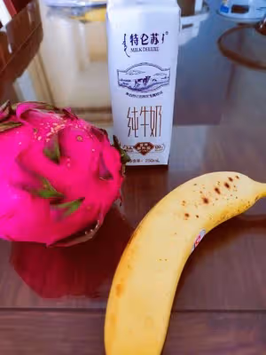 火龍果香蕉奶昔（破壁機）