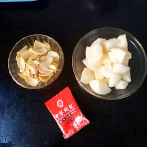 冰糖百合雪梨湯