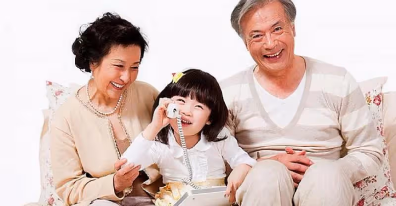 「媽，我離婚了，以後住哪兒？」「住你哥家裡，你嫂子不會介意」