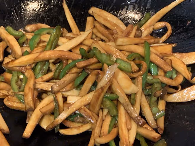 費米飯的蚝油青椒炒杏鮑菇