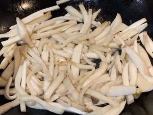 費米飯的蚝油青椒炒杏鮑菇