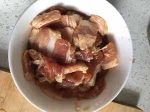 簡單美味的蘑菇炒肉