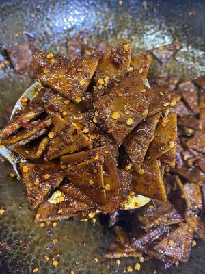 兩步搞定一碟，冷吃香辣豆乾！