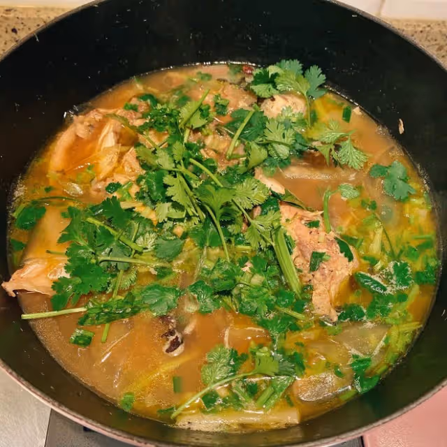 鮮！— 粉皮花鰱魚頭湯