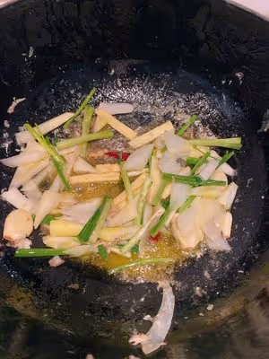 鮮！— 粉皮花鰱魚頭湯