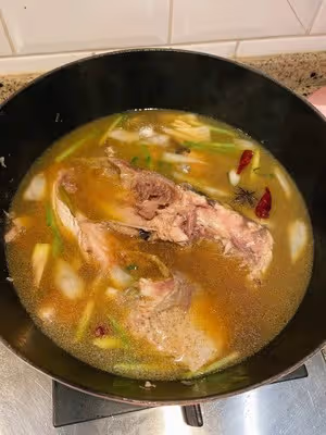 鮮！— 粉皮花鰱魚頭湯