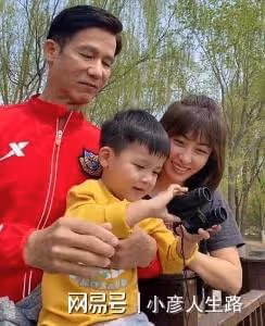 8位內地女星嫁港星，5年生4胎，丈夫大23歲，定居內地住豪宅