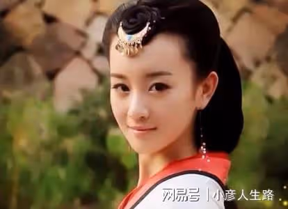 張檬卡點為小五慶生，立志明年生女兒當禮物，因整容斷送演藝生涯