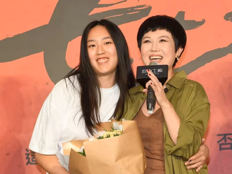 不只一個女兒!苗可麗自曝「還有6子女」全都不在戶口上 哽咽坦言:「每次探望都會很想哭」