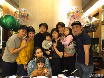 不只3個女兒!賈靜雯、修杰楷首度曝「其實還有個兒子」 甜蜜喊話:「你是最有福氣的寶貝」