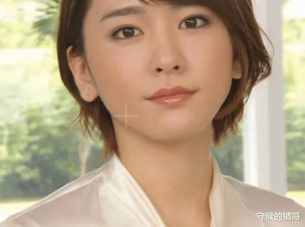 新垣結衣還是很努力的,她演的每一個角色都演得很好,很真實