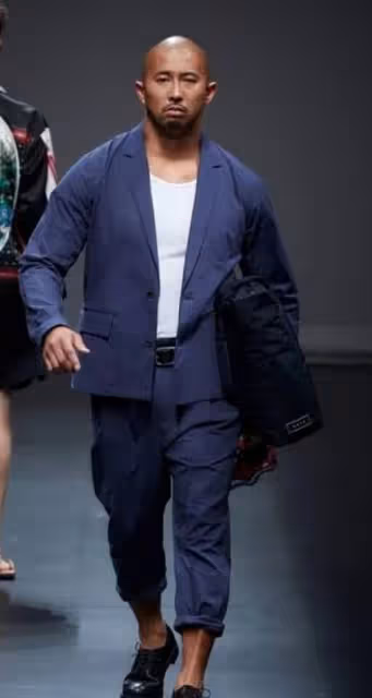 木村拓哉與媽媽弟弟關係疏遠,弟弟不像他那麼帥,和哥哥關係不好