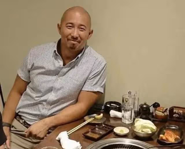 木村拓哉與媽媽弟弟關係疏遠,弟弟不像他那麼帥,和哥哥關係不好