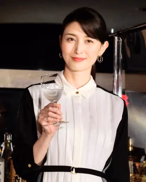 被日媒封為「國民情婦」的她，到底有多美？這身材，讓人臉紅啊…