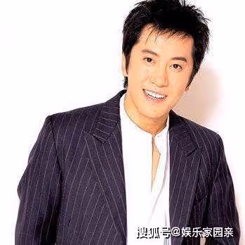 毛寧隱藏多年的老婆,原來是大家熟悉的她,難怪事業會如此成功
