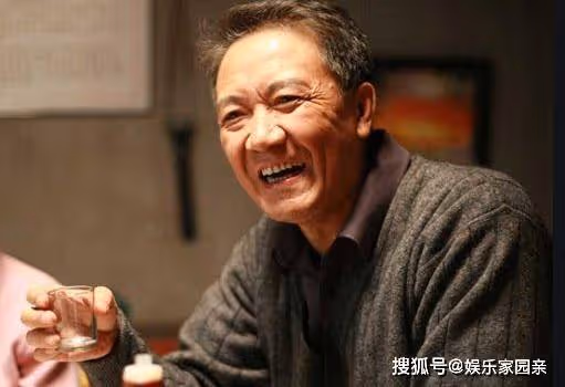 他曾是「李雲龍」第一人選，因嫌片酬低而拒演，最終成就了李幼斌