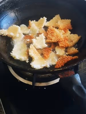 桃花泛（番茄蝦仁鍋巴）