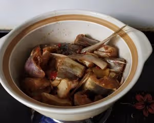 蒜香焗鮰魚，上桌秒搶完