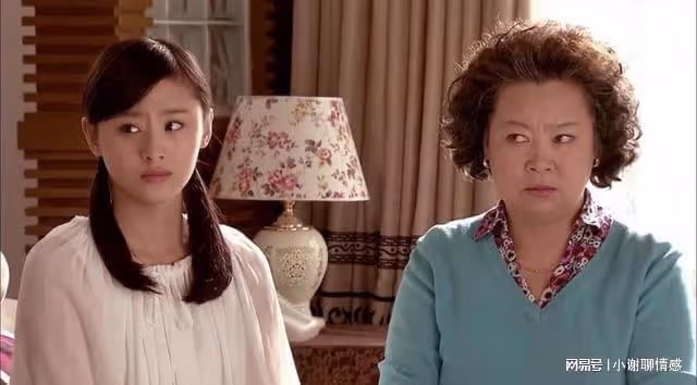 婆婆生病求我照顧，我讓她支付誤工費，沒錢免談，老公說我做得對