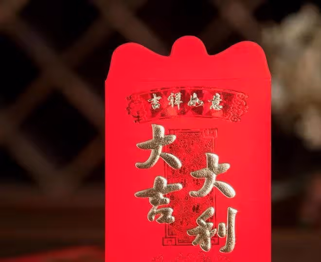 小叔子兒子過12歲生日，婆婆讓我給1600紅包，我說句話一桌人愣了