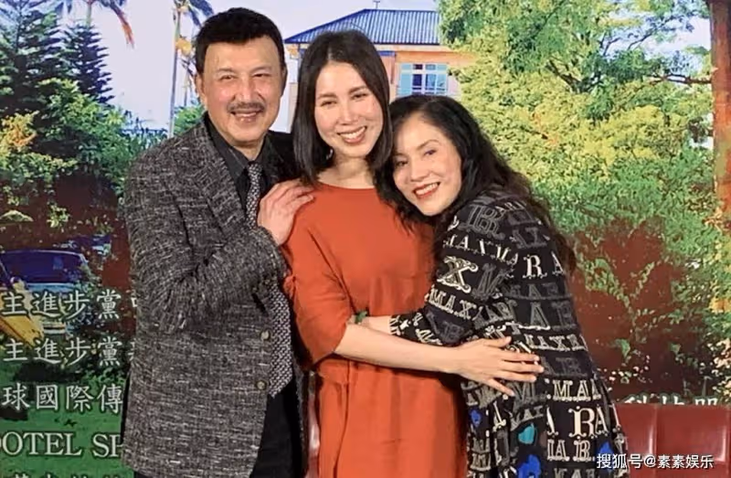 余苑綺離世一個月，父母閉門謝客，整日生活在思念之中